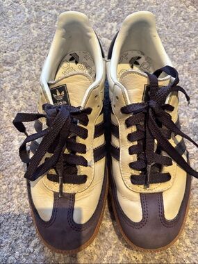 adidas Cream and Dark Brown Retro Leather samba Sneakers in 6